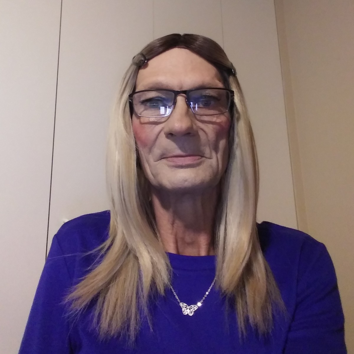 Joannhuston006932's Photo