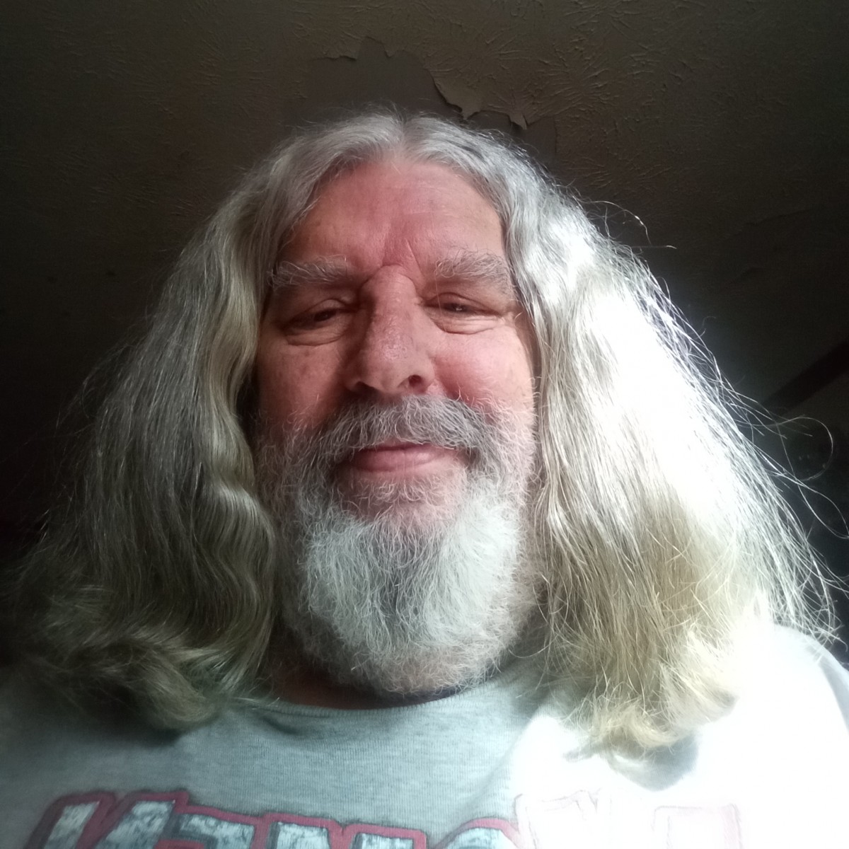 1legbigheart's Photo