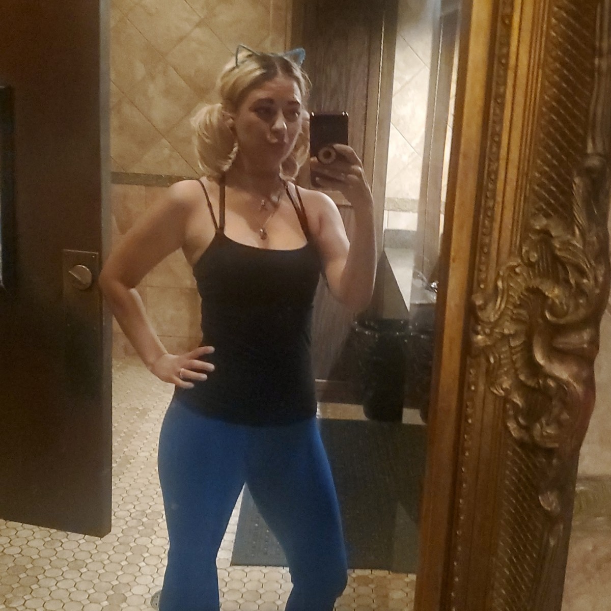 Pinkmonkey92's Photo