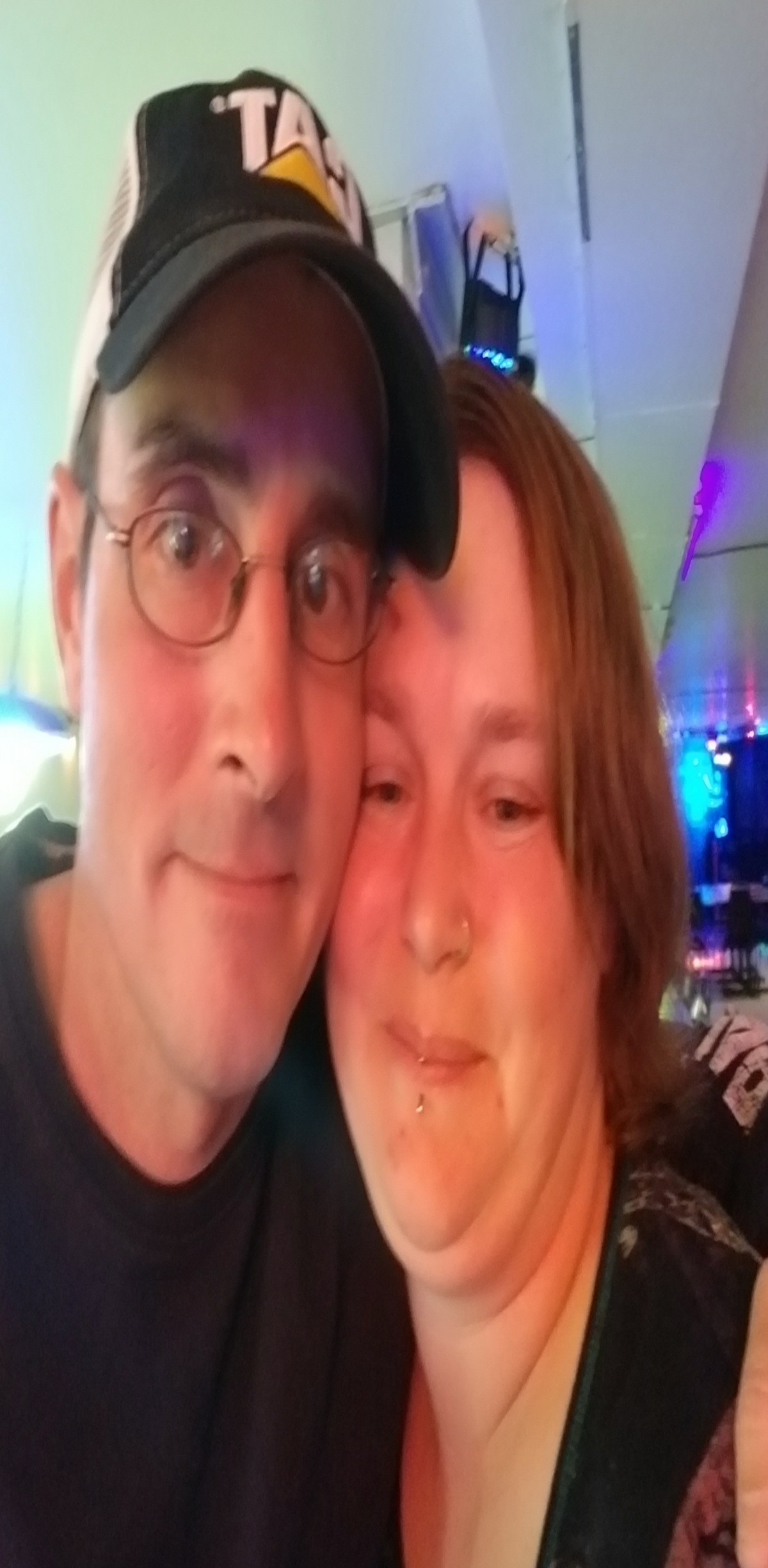 SexyCplLkn4Fun's Photo